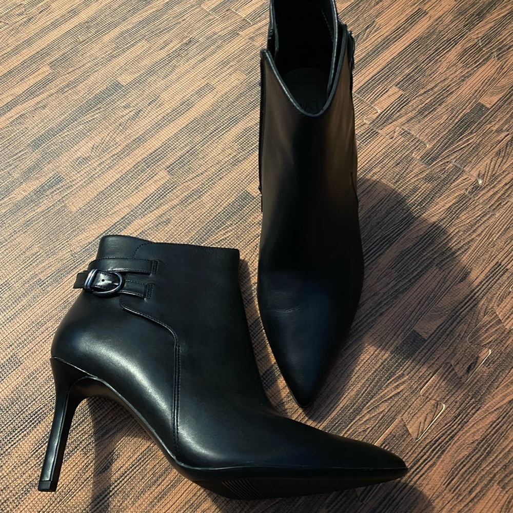 NWT naturalizer booties - Picture 2 of 8